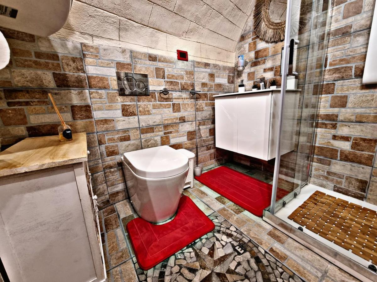 Luxury Borgo Antico Apartment Бари Екстериор снимка