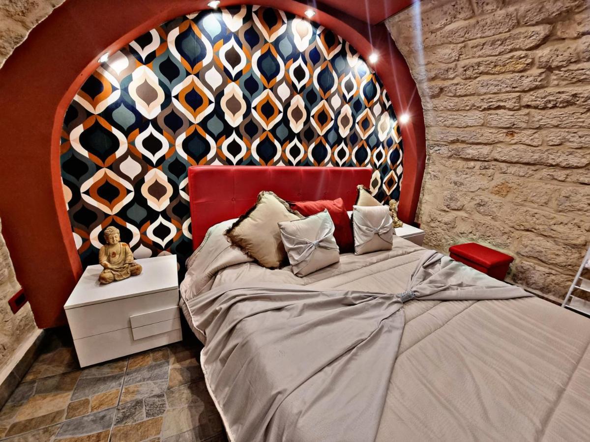 Luxury Borgo Antico Apartment Бари Екстериор снимка