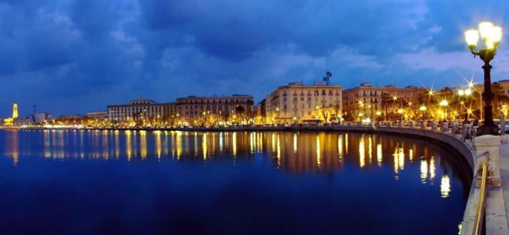 Luxury Borgo Antico Apartment Бари Екстериор снимка